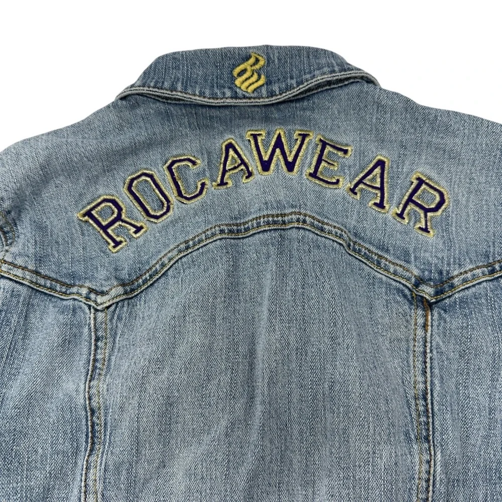 ROCAWEAR‎ Woman's Junior/Kids Light Wash Denim Trucker Jacket Y2K Size Large